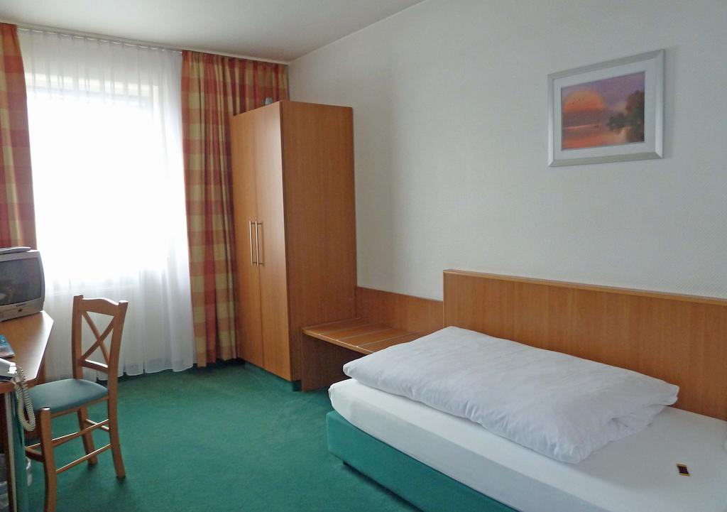 Sulzbacher Hof Hotel Sulzbach (Hessen)
